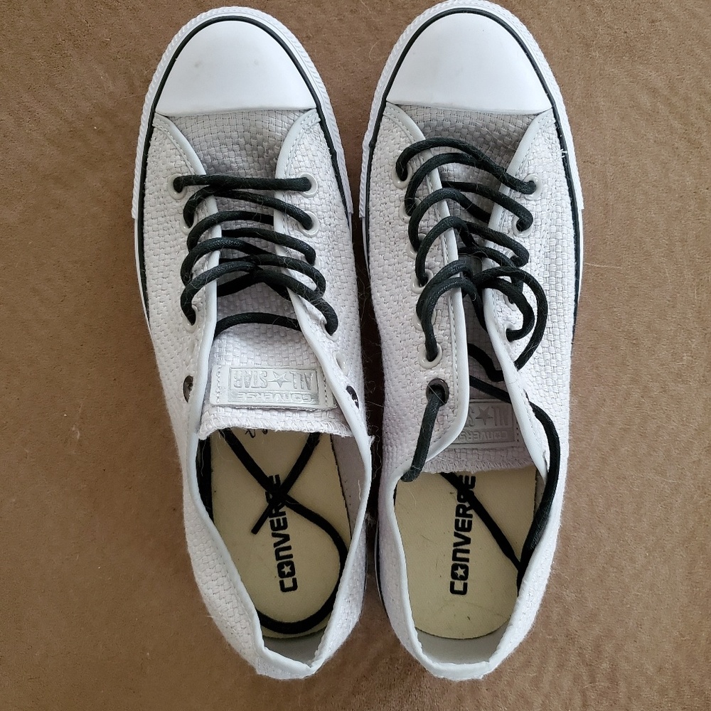 Converse shoes never worn